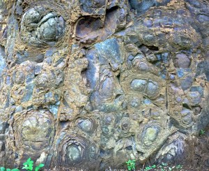 Spheroidal weathering (image © Mike Poulton)