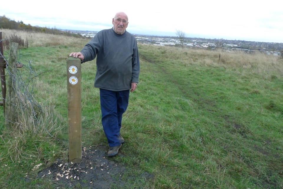 FORH committee member Bob Duncan alongside one of the newly installed waymarker posts.